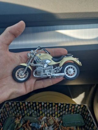 Miniatura Moto BMW R1200C Cruiser Beige