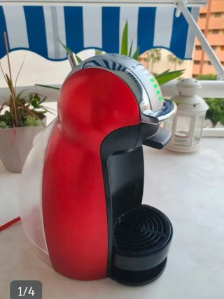 Cafetera Dolce Gusto Roja