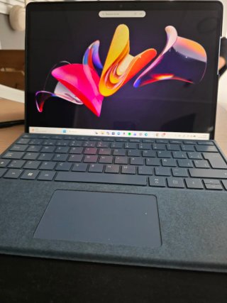 Ordenador y tablet Microsoft Surface Pro 9