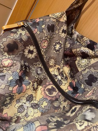 Bolso Tous estampado floral de viaje
