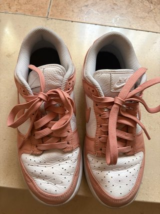 Zapatillas Nike Dunk Low Rosa y Blanco
