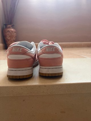 Zapatillas Nike Dunk Low Rosa y Blanco