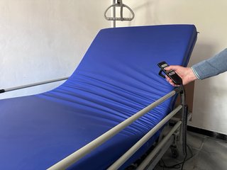Cama articulada eléctrica con elevador (Manacor)