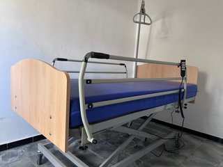 Cama articulada eléctrica con elevador (Manacor)
