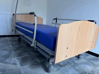 Cama articulada eléctrica con elevador (Manacor)