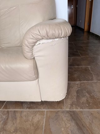 Sofá de piel beige 2,20m