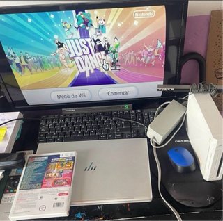 Nintendo Wii + Just Dance 2018