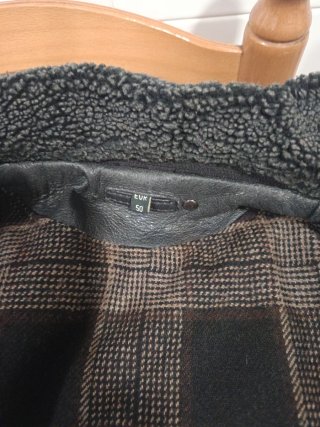 Chaqueta de cuero negra