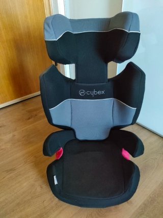 Silla coche Cybex negro y gris