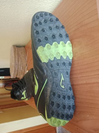 Zapatillas Joma de futbol multitacos