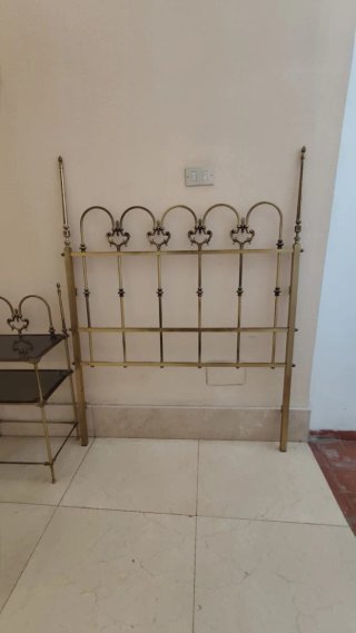Cabezal cama 90cm y mesita auxiliar