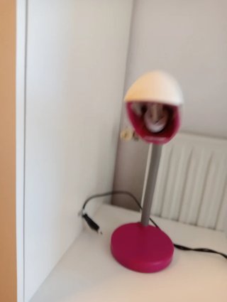 Lámpara flexo escritorio rosa y blanco