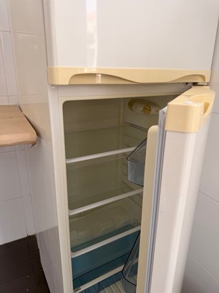 Cocina,nevera , vitro, fregadero, muebles,encimera