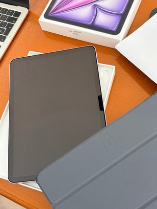 iPad Air M4 2026 Plata/morado Factura y Garantía.