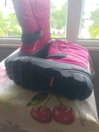 Botas Sorel rosas y negras