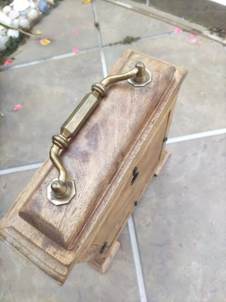Reloj de Mesa Antiguo de Madera