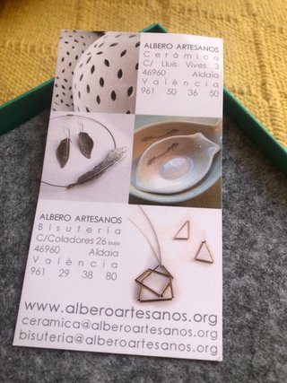 Conjunto collar y pendientes bisutería artesana.