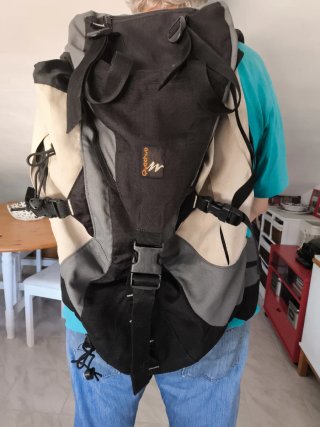 Mochila quechua modelo Diosaz 40 litros