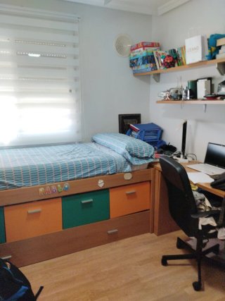 Cama nido con escritorio y armario