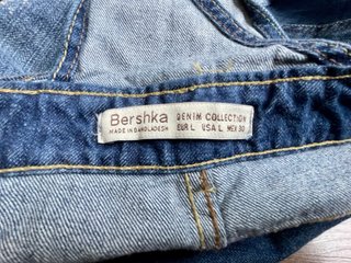 Peto corto vaquero Bershka