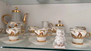 Set caffè vintage in porcellana bianca e oro