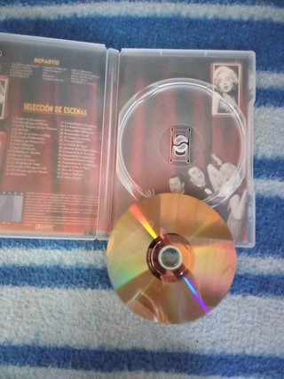 DVD Con faldas y a lo loco