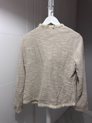 Chaqueta Mango tipo Chanel Beige