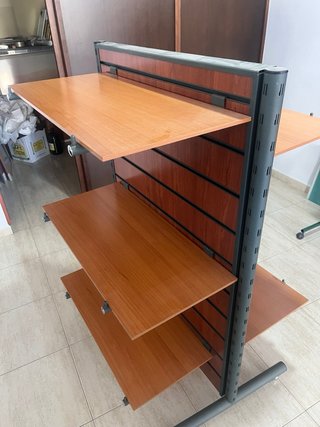 Expositor Metálico y Madera