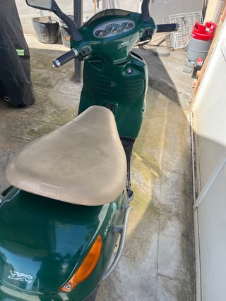 Aprilia Gulliver 49cc Scooter Verde