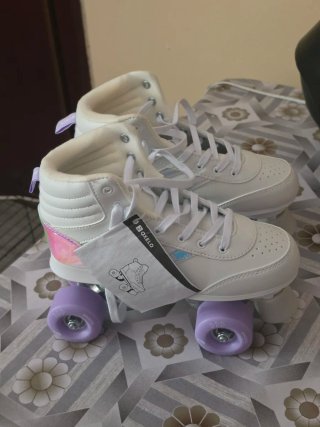Patines blancos talla 39 sin estrenar