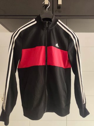 Chaqueta Adidas Negra y Roja