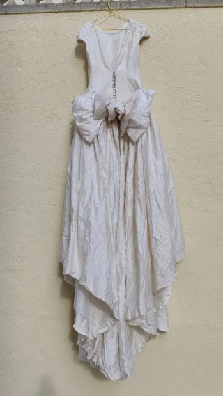 Vestido de Novia Blanco de Seda Salvaje.