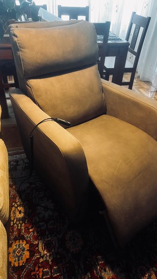 Sillón reclinable eléctrico beige