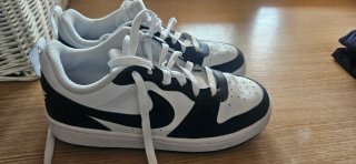 Zapatillas Nike Niños Negras y Blancas