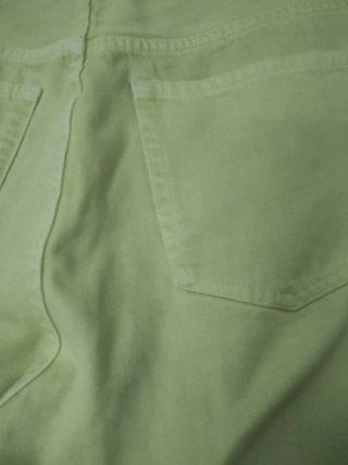 Pantalón vaquero verde lima