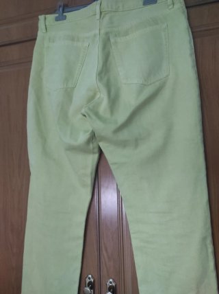 Pantalón vaquero verde lima