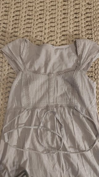 Vestido plateado con brillos