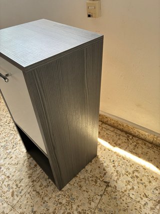 Mueble auxiliar baño gris y blanco