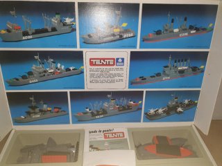 Barco Tente Los Intrépidos Navíos en su caja