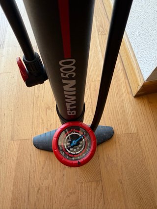 Inflador B'Twin 500 con manómetro