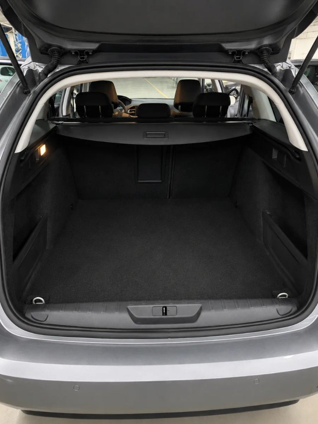 Peugeot 308 2016