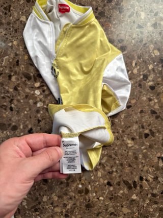 Camiseta y pantalon Supreme Split M Amarillo