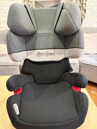 Silla coche Cybex gris y negra grupo 2-3