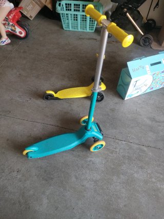 Patinete infantil amarillo 20 los dos