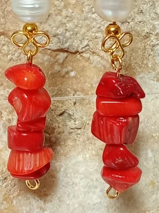 Pendientes Perlas Agua Dulce y Coral Rojo