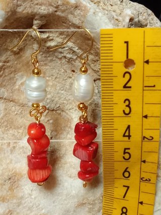 Pendientes Perlas Agua Dulce y Coral Rojo
