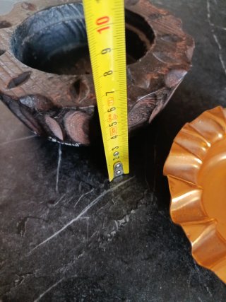 Cenicero madera y metal dorado