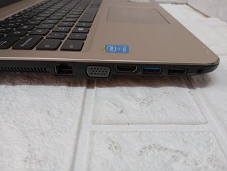 Portatil ASUS F540Y (1838)