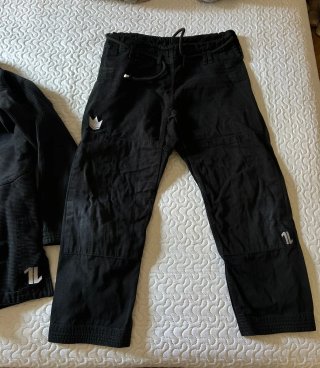 Kimono BJJ Kingz talla A1, color negro