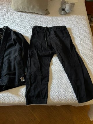 Kimono BJJ Kingz talla A1, color negro